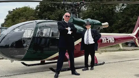 432 present Pete & Bas