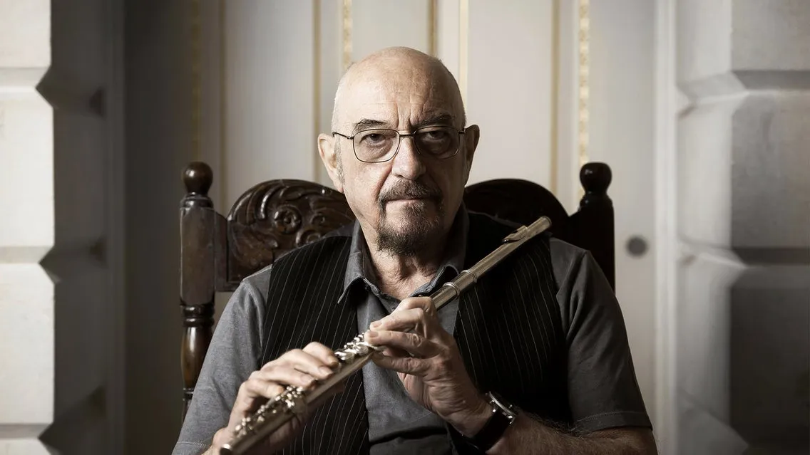 JETHRO TULL | The Curiosity Tour