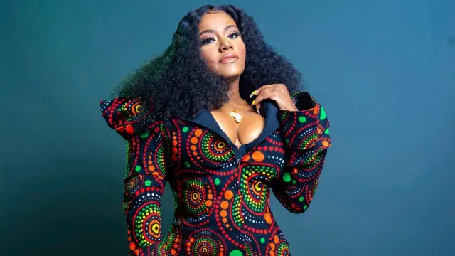Etana — performer image